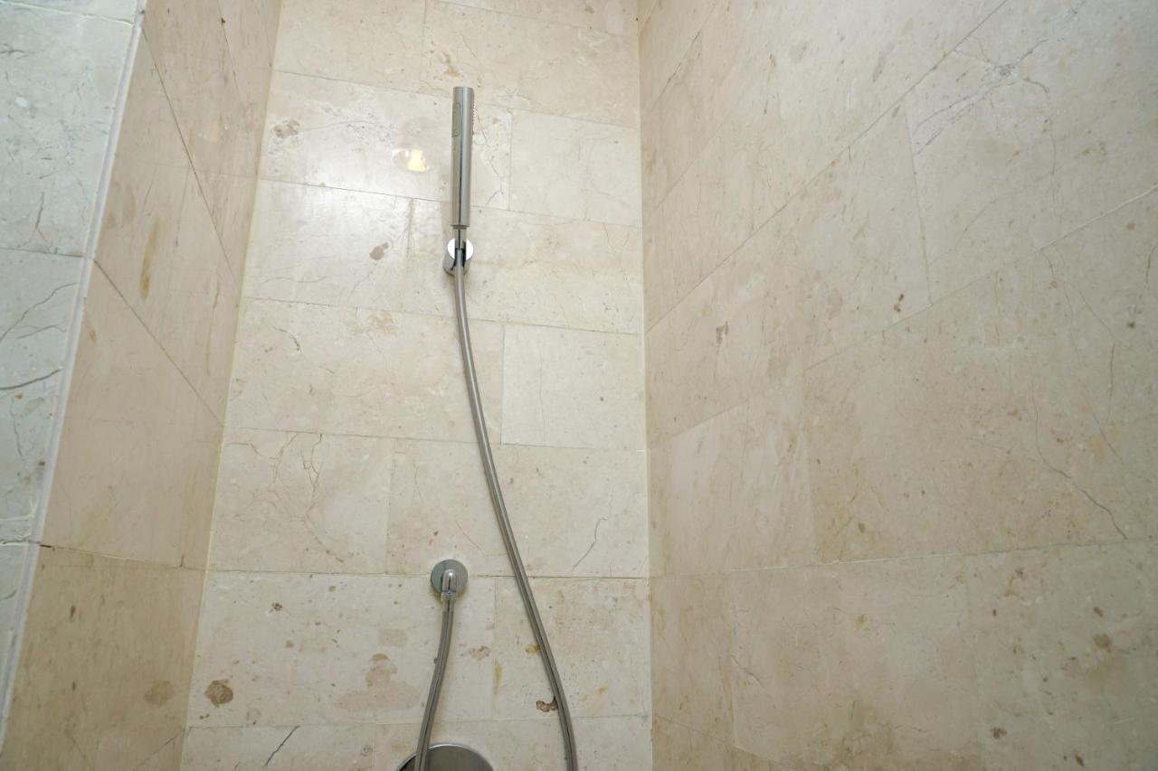 Modern And Comfortable 2br At The Masterpiece Epicentrum By Travelio Apartemen *