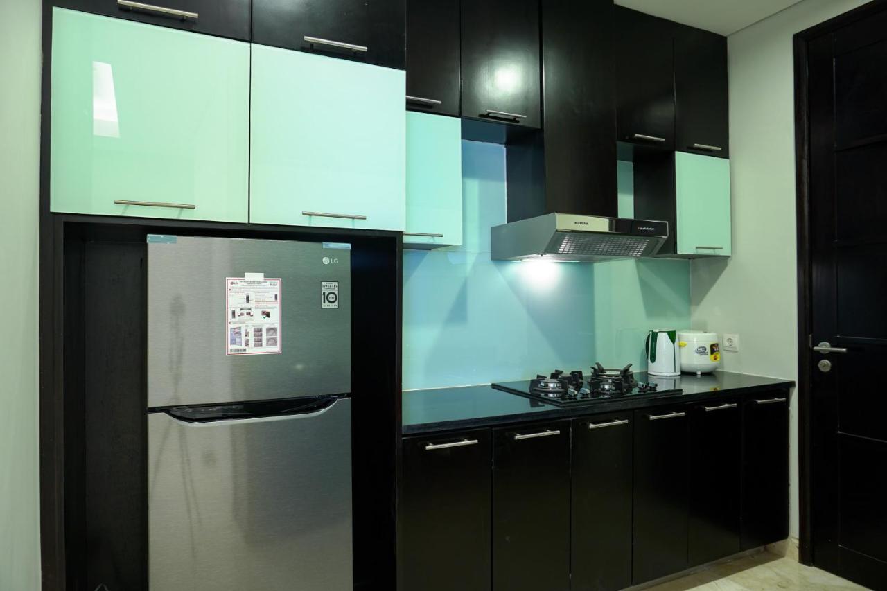 Modern And Comfortable 2br At The Masterpiece Epicentrum By Travelio Apartemen Jakarta