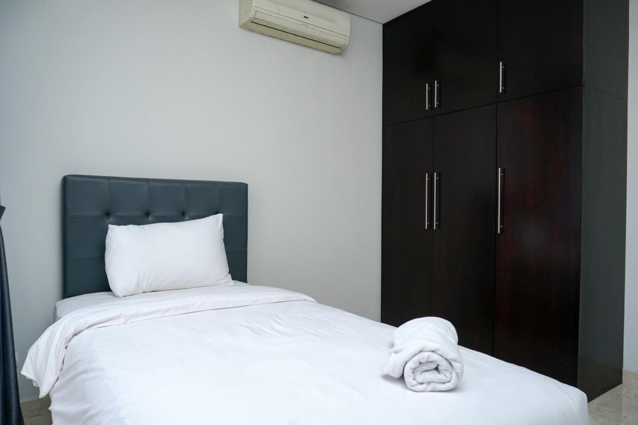 Modern And Comfortable 2br At The Masterpiece Epicentrum By Travelio Apartemen *